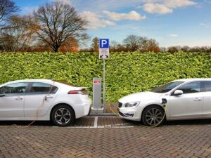 advantages of hybrid cars